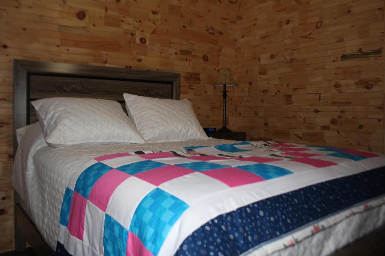 Raleigh Rooms & Taylor'S Crafts Exteriör bild