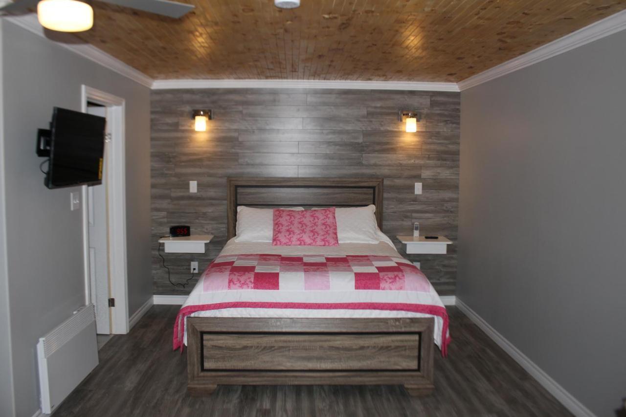 Raleigh Rooms & Taylor'S Crafts Exteriör bild