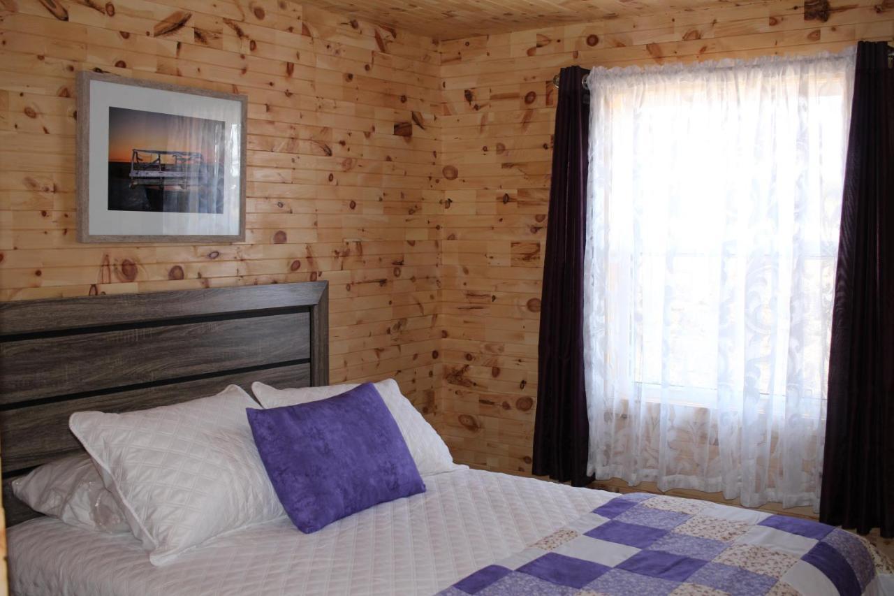 Raleigh Rooms & Taylor'S Crafts Exteriör bild