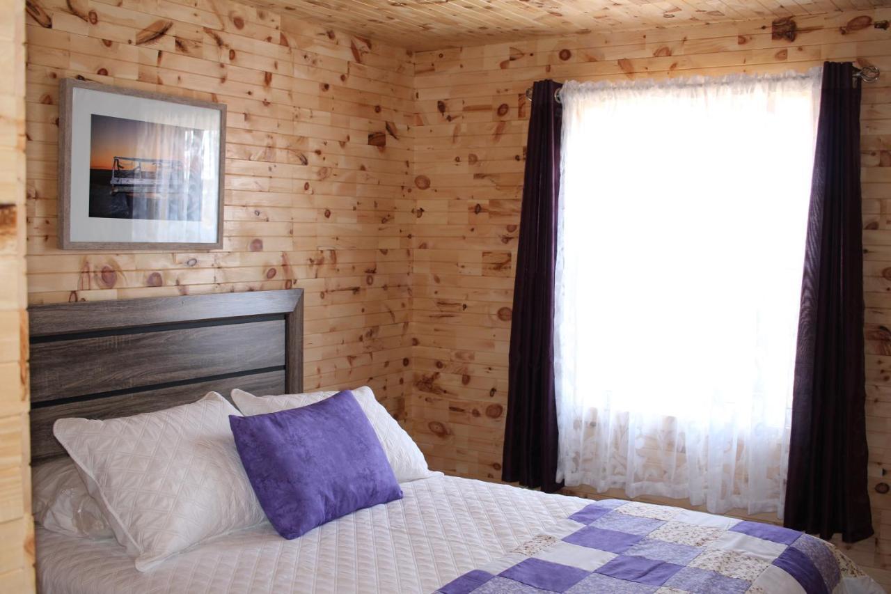 Raleigh Rooms & Taylor'S Crafts Exteriör bild