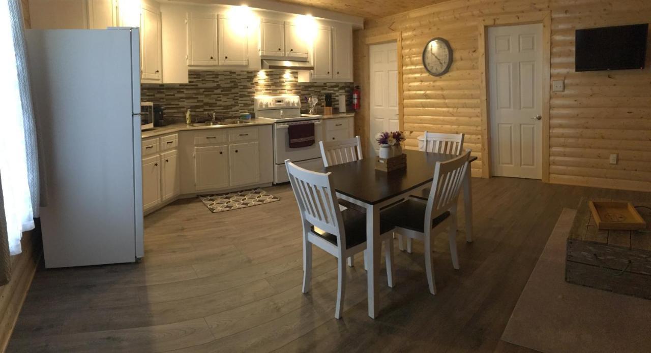 Raleigh Rooms & Taylor'S Crafts Exteriör bild