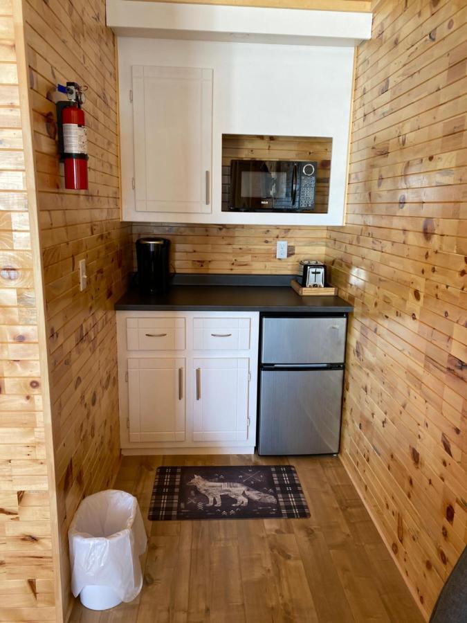 Raleigh Rooms & Taylor'S Crafts Exteriör bild